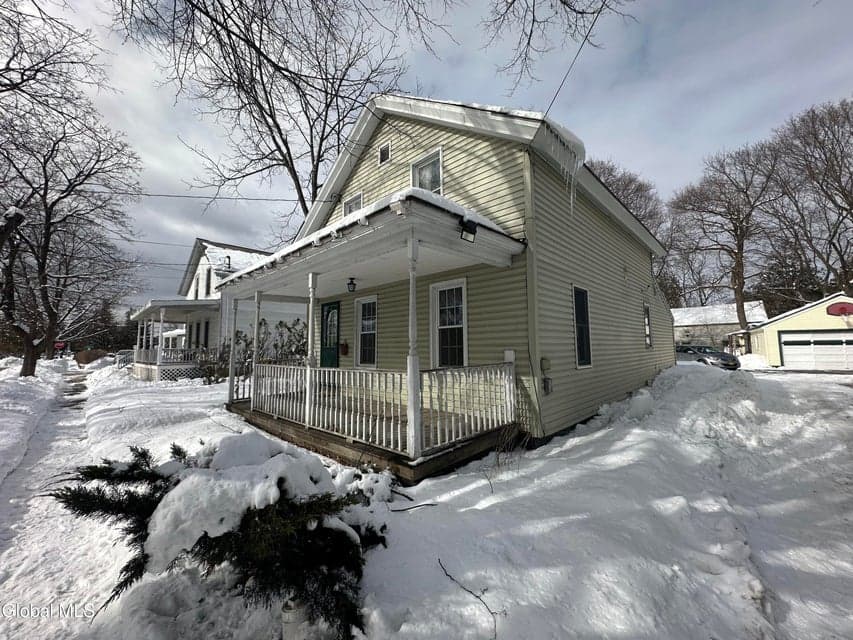 8 Sarella Street, Glens Falls, NY 12801, photo 4