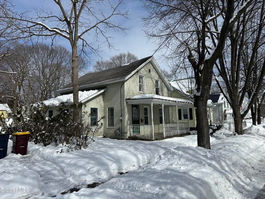 8 Sarella Street, Glens Falls, NY 12801, photo 3
