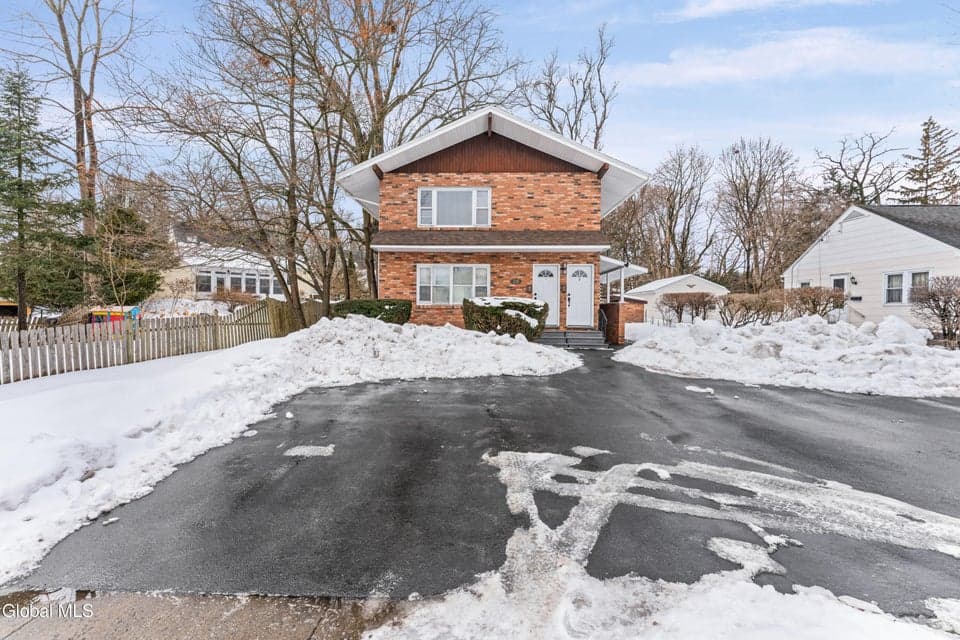 235 Washington Avenue, photo 1