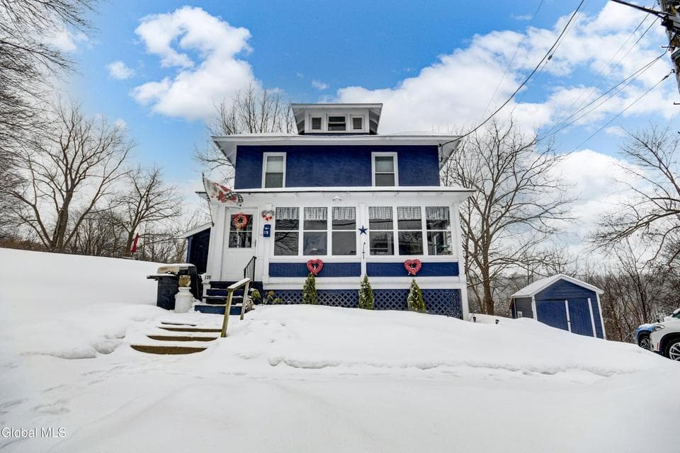 178 Moyer Street, photo 1