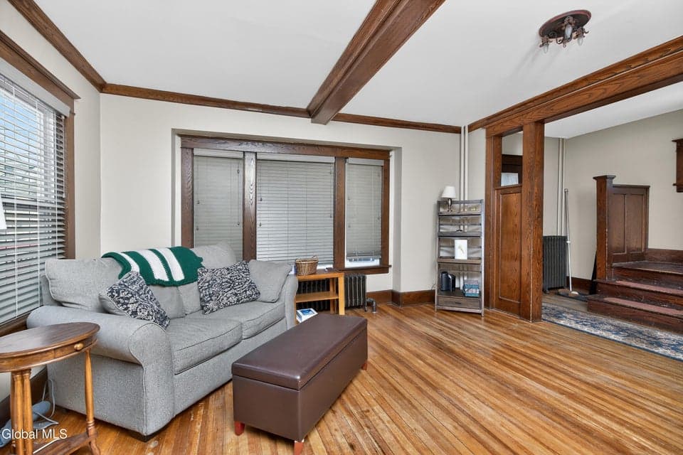 289 W Lawrence Street, photo 4