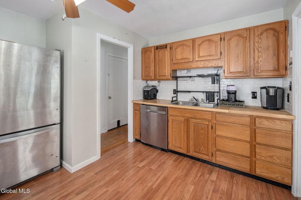 20 N Elmhurst Avenue, Colonie, NY, photo 5