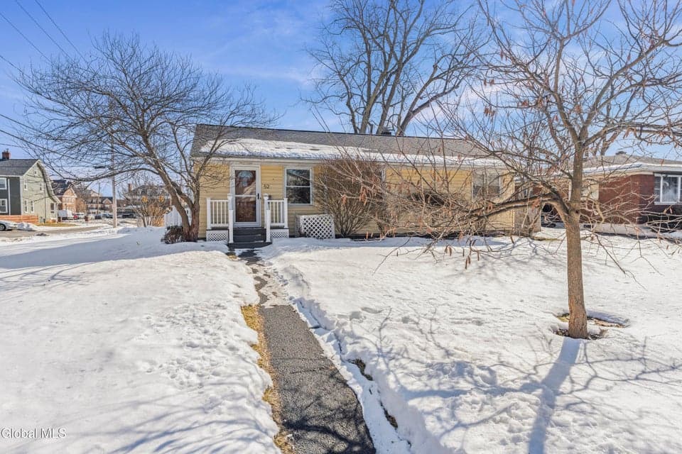 52 Lawnridge Avenue, photo 2
