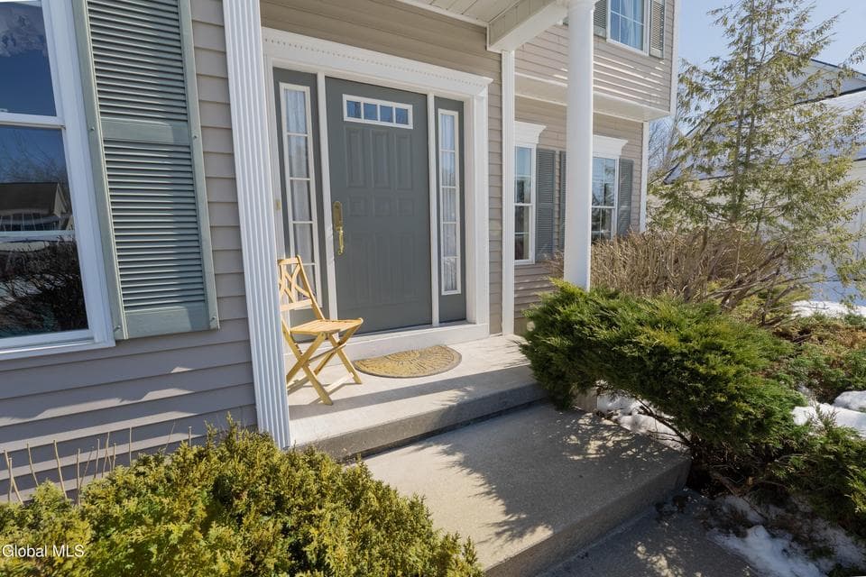 33 Aster Drive, photo 3