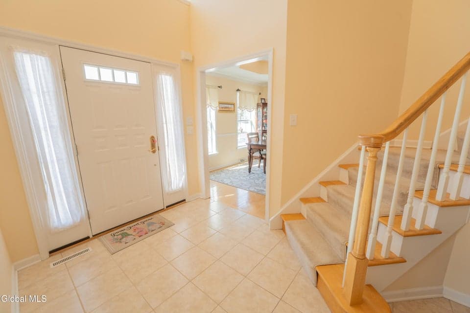 33 Aster Drive, photo 5
