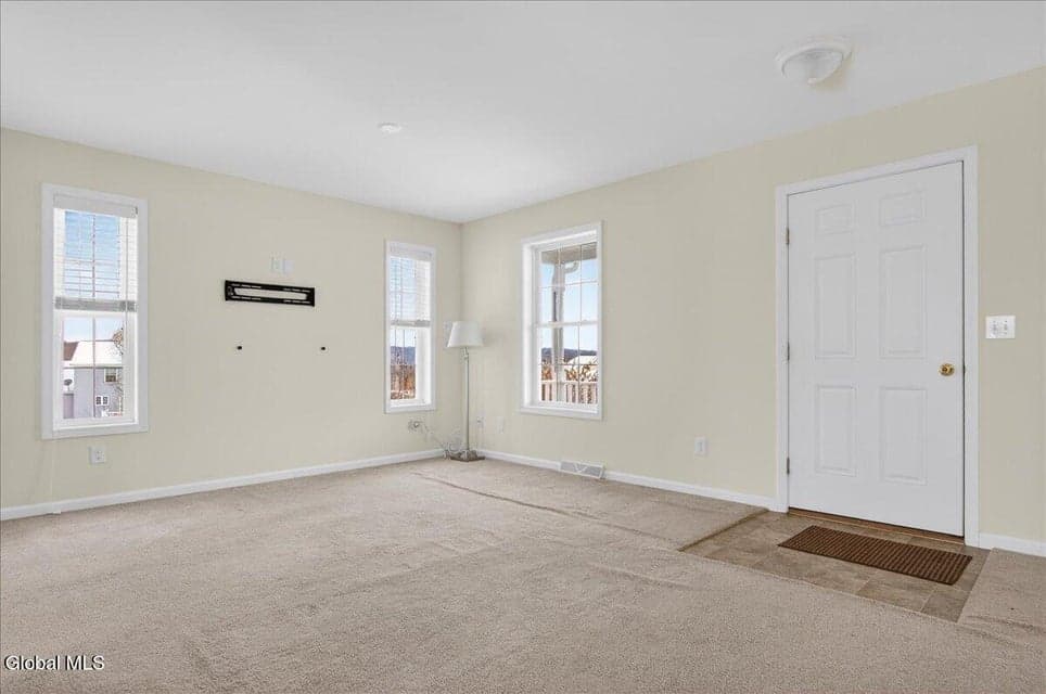 10 Camber Court, photo 3