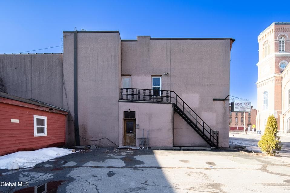 184 Central Avenue, photo 2