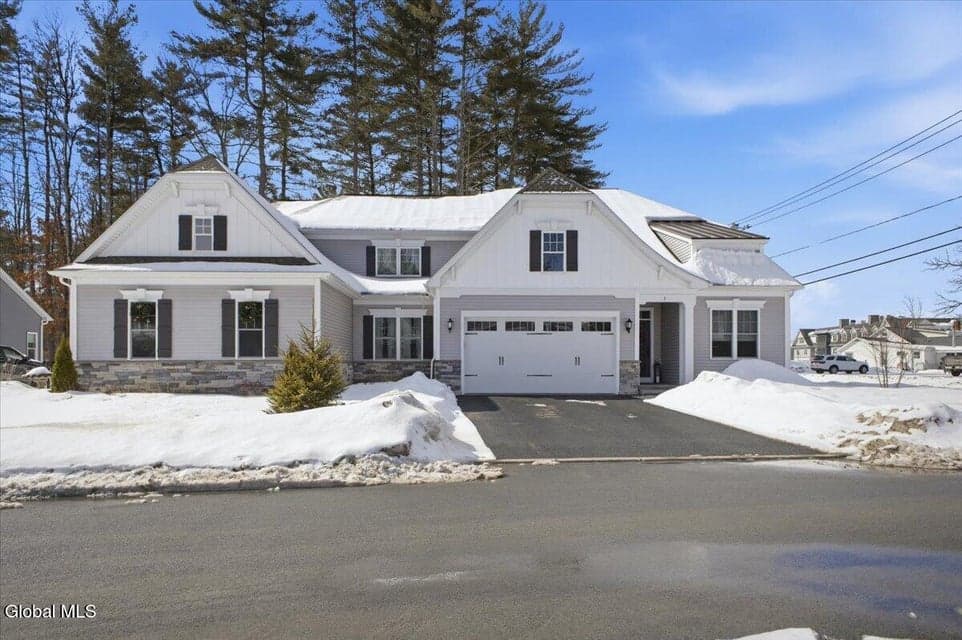 2 Dartmouth Way, Saratoga Springs, NY, photo 5
