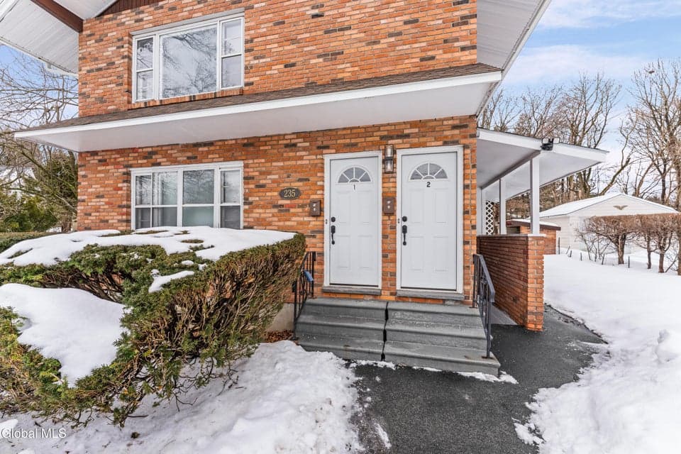 235 Washington Avenue, photo 2
