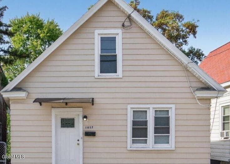 1857 Foster Avenue, photo 1