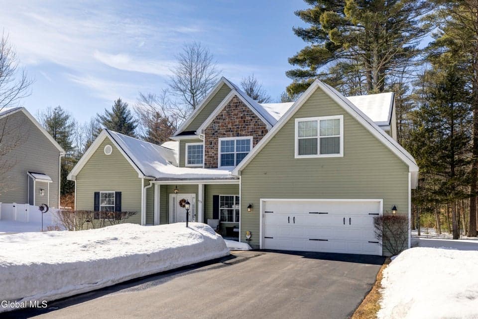 123 Richmond Hill Drive, photo 3