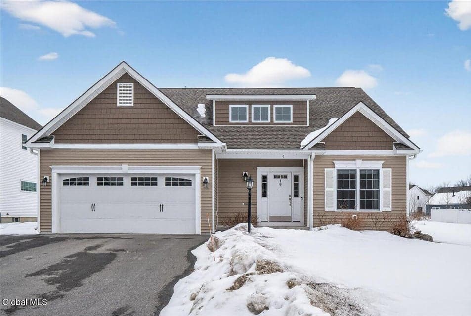 9 Lakepointe Way, photo 3