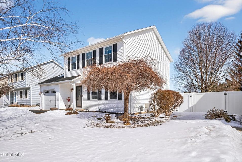 8 Corina Court, Watervliet, NY 12189, photo 3