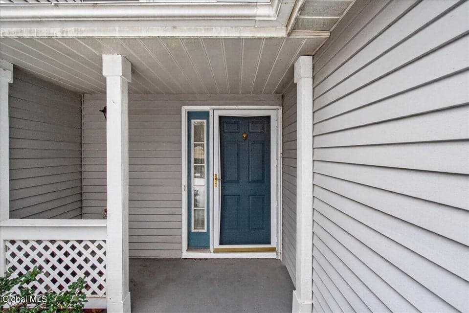 38 Stoney Creek Drive, photo 2