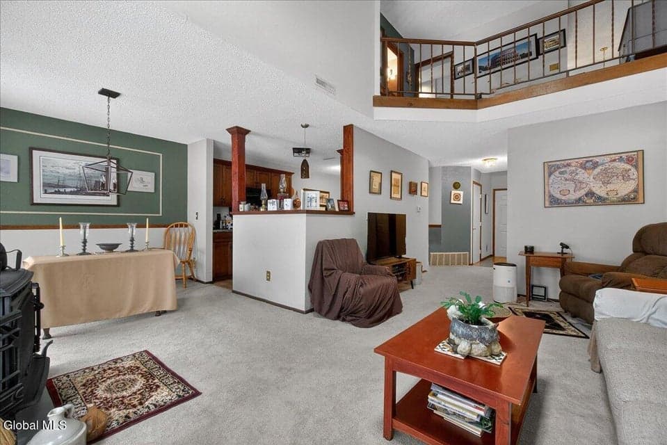 38 Stoney Creek Drive, photo 5