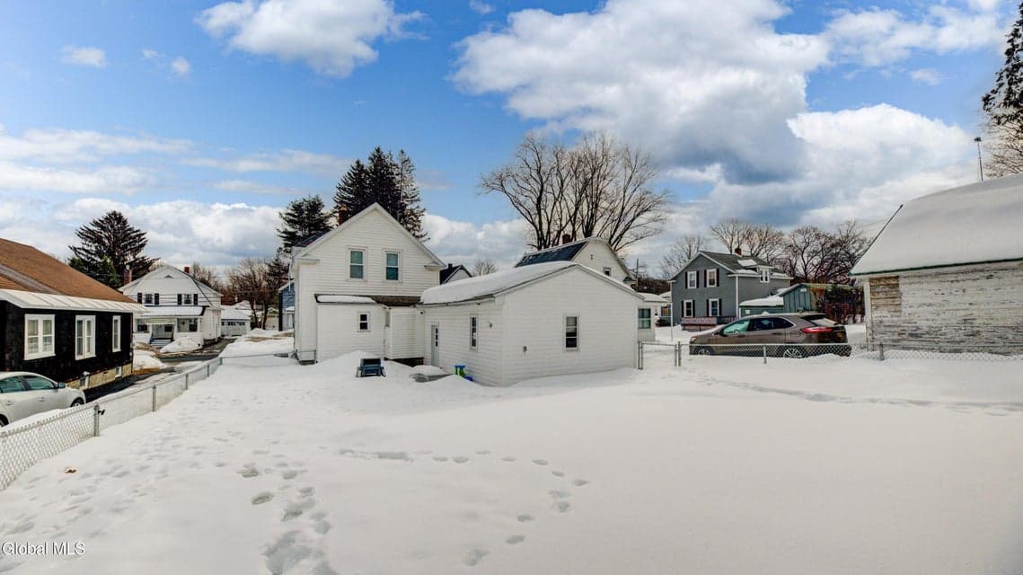 30 Saratoga Boulevard, Gloversville, NY, photo 2