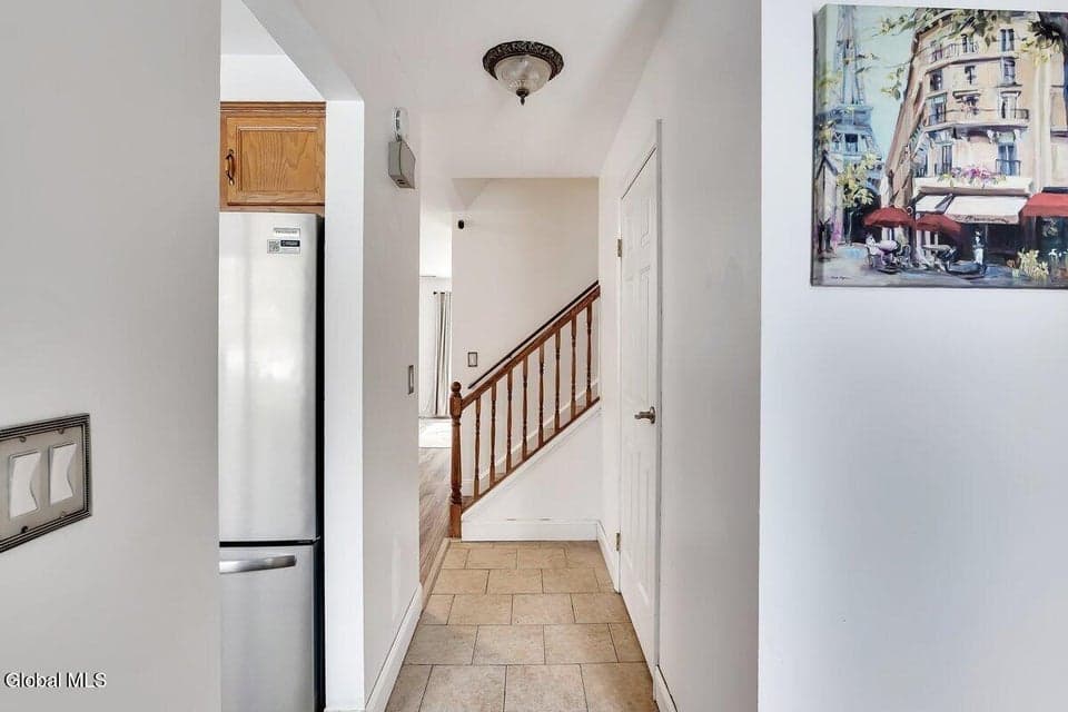 95 Ridgewood Terrace, Albany, NY, photo 4