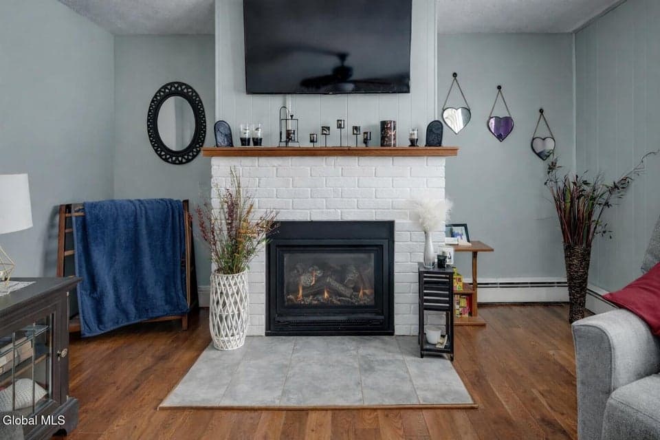 225 N Chase Street, photo 4