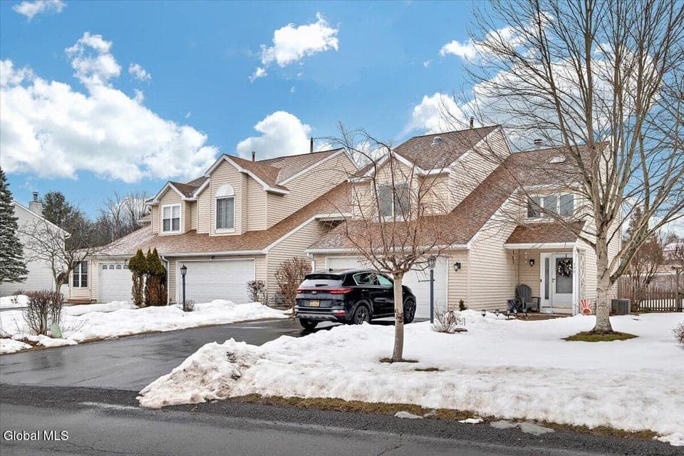 1003 Sterling Ridge Drive, photo 2