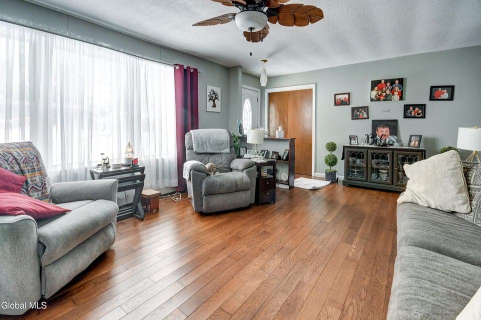 225 N Chase Street, photo 5