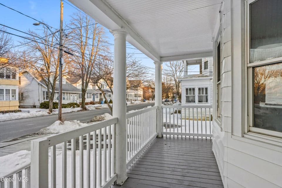 50 Southern Boulevard, photo 3