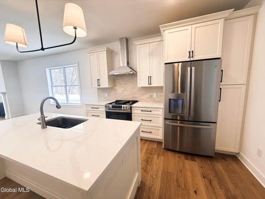 17 Blue Aster Lane, Malta, NY, photo 5