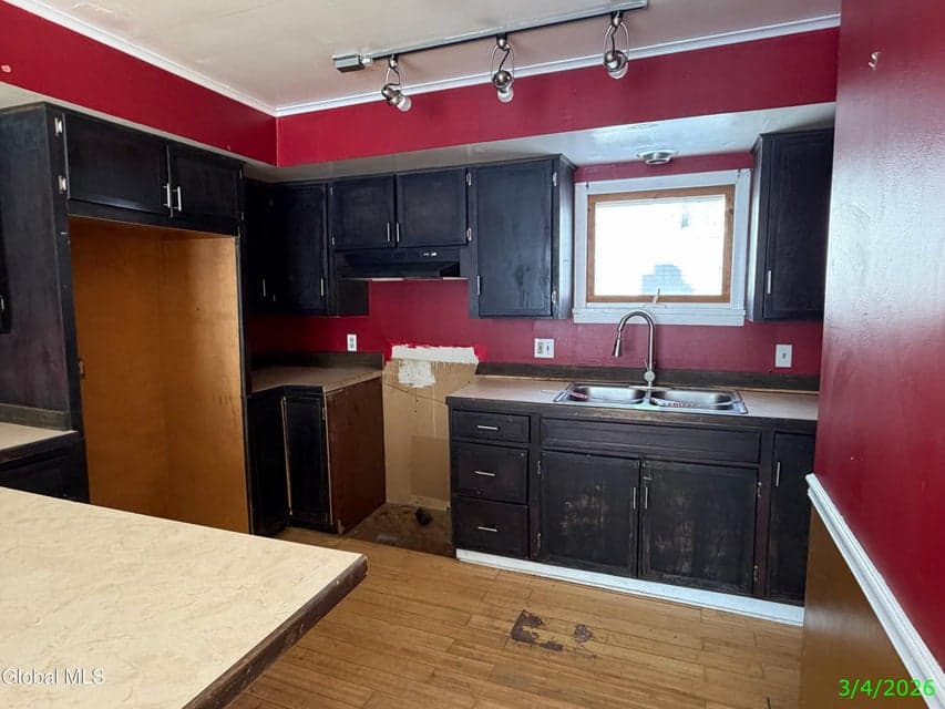 124 Lake George Avenue, photo 5