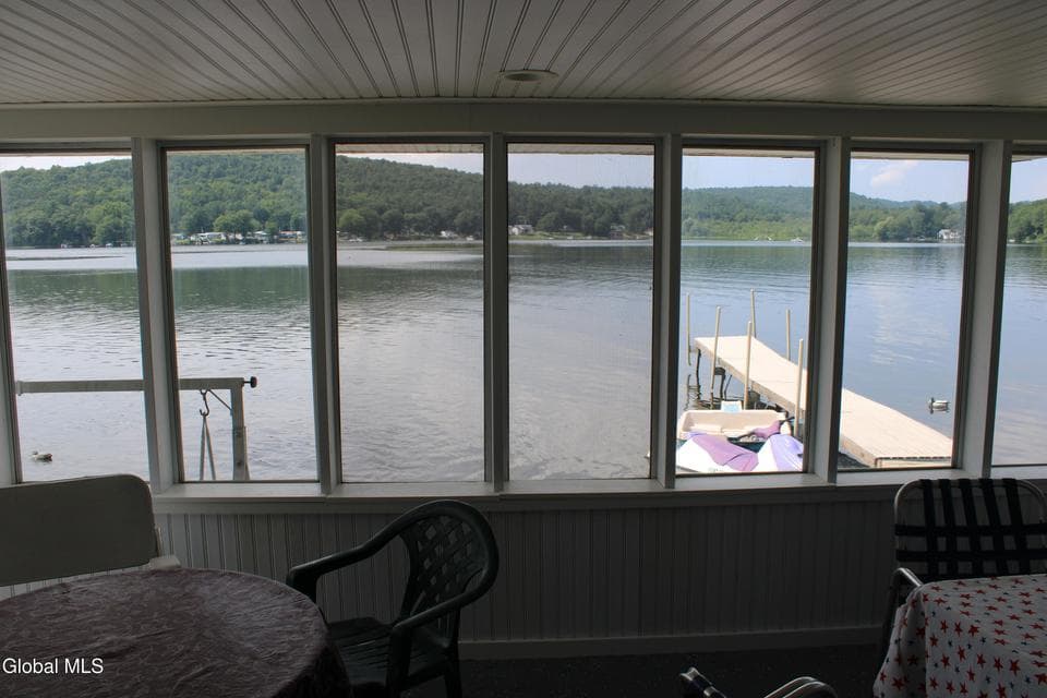 210 E Lake Road, photo 5