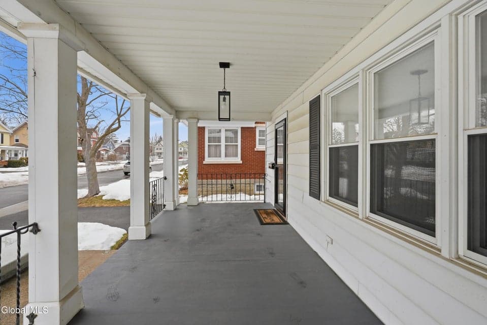 828 Decamp Avenue, photo 3