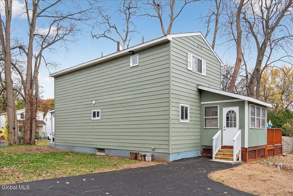 278 Donald Avenue, photo 4