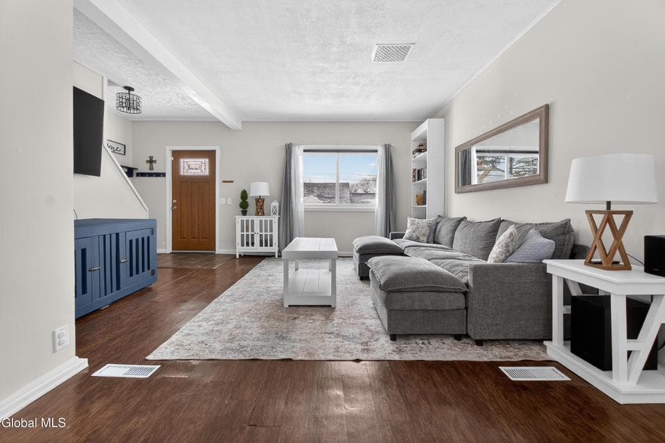 25 Pearl Street, photo 3