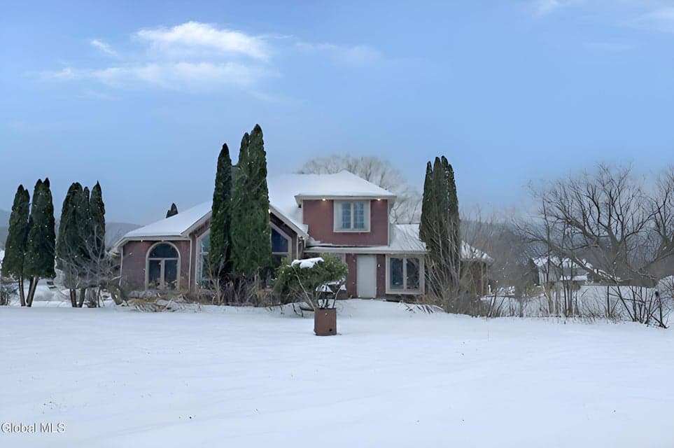 105 Ulrich Drive, photo 2