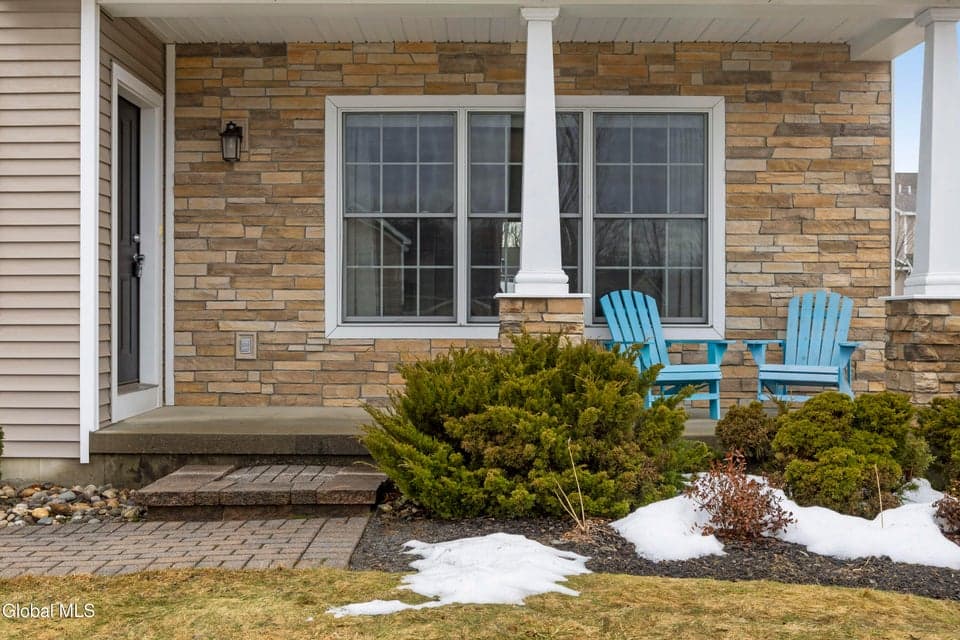 245 N Alandale Avenue, Niskayuna, NY 12304, photo 3