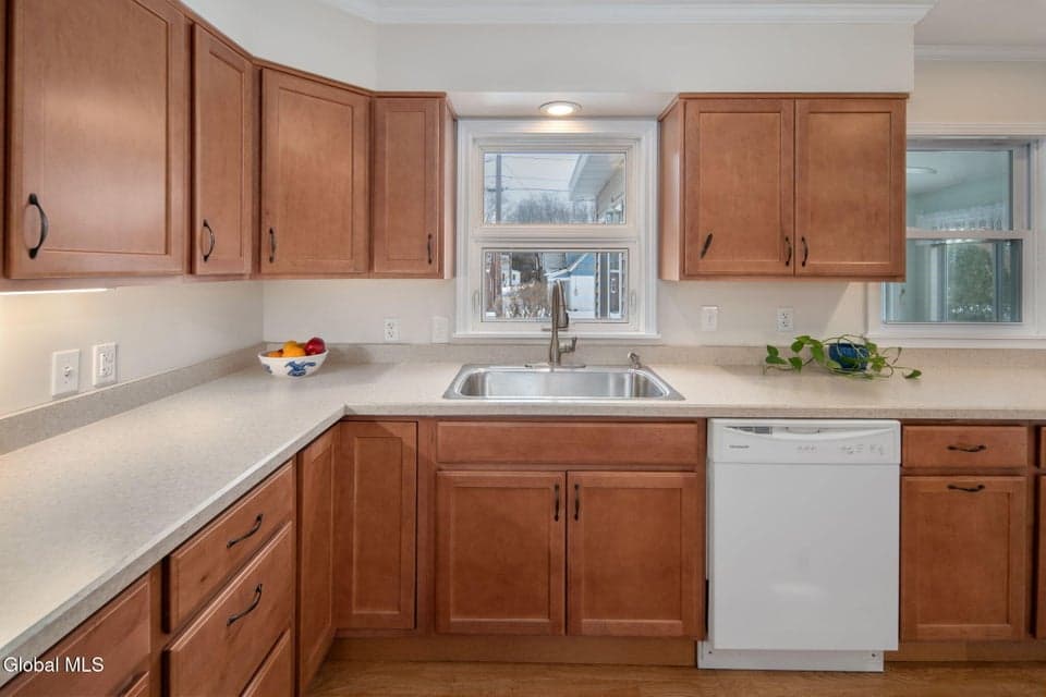 27 Croswell Street, photo 4