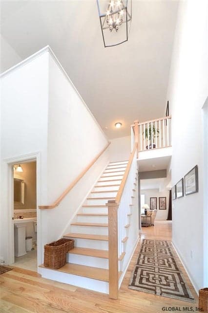 79 Lakepointe Way, photo 5