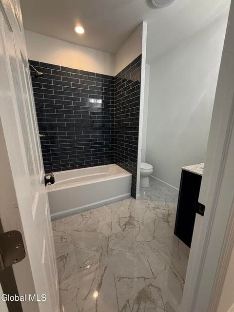 161 Bridge Street, photo 3