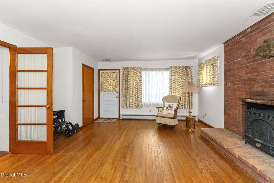 324 2nd Avenue, Watervliet, NY, photo 3