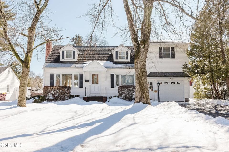 31 Miles Standish Road