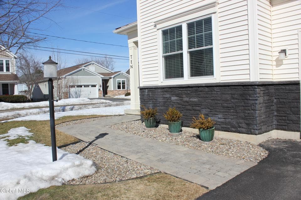 10 Maria Lane, Saratoga Springs, NY 12866, photo 3