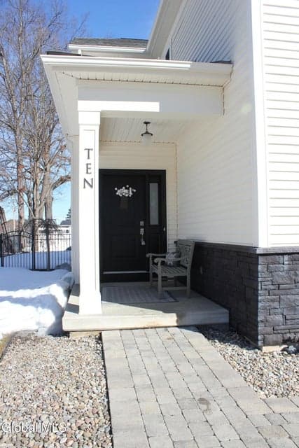 10 Maria Lane, Saratoga Springs, NY 12866, photo 4