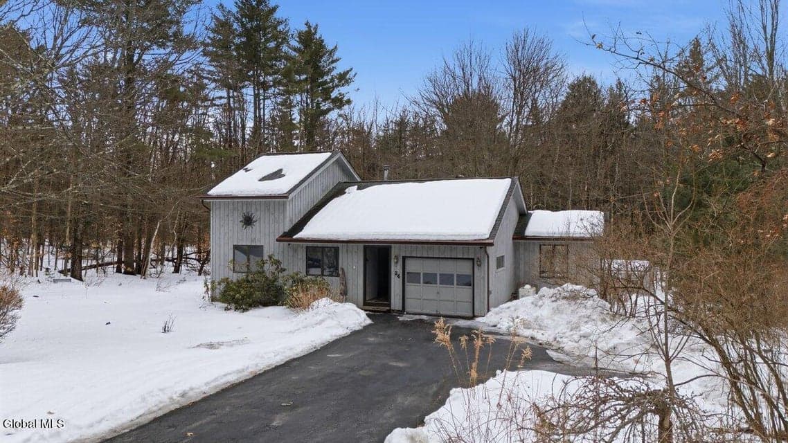 24 Kirker Road, photo 1