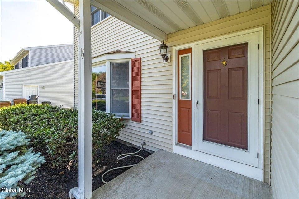 15 Frances Lane, Bethlehem, NY 12203, photo 3