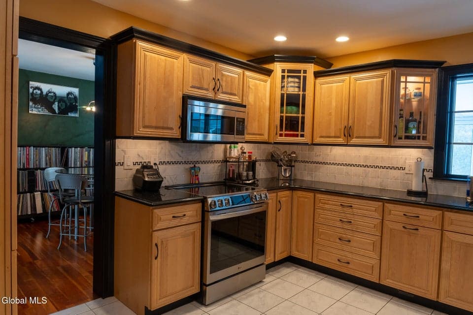 15 Frances Lane, Bethlehem, NY 12203, photo 5