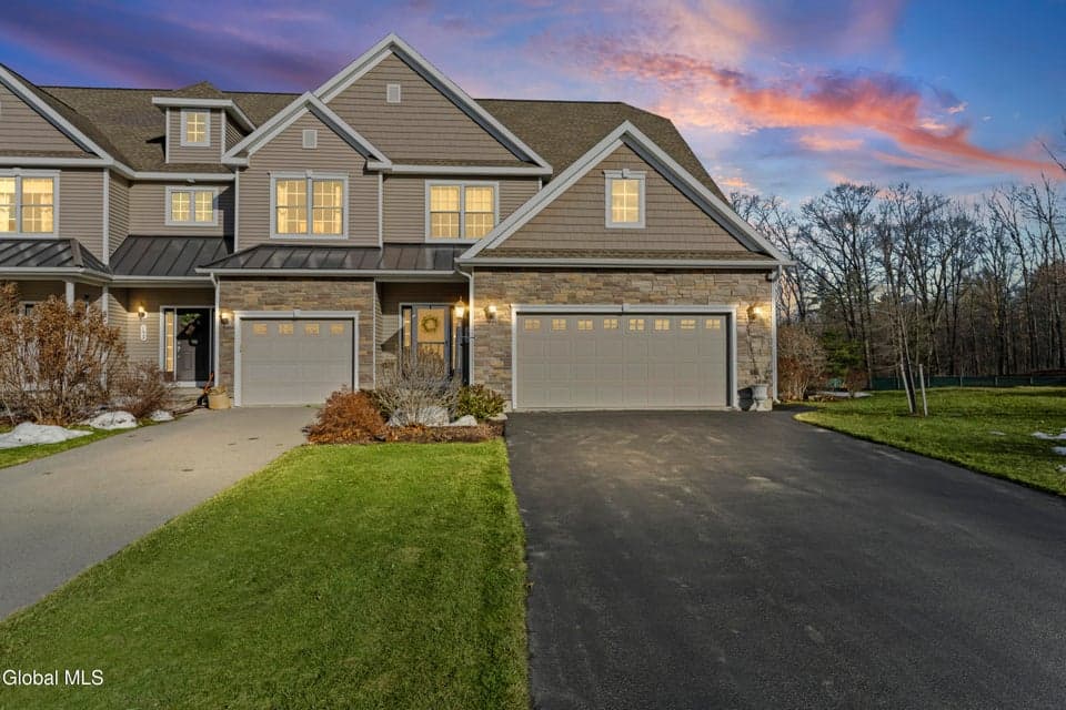 151 Fieldstone Drive, photo 1