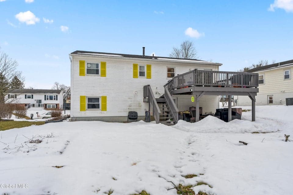 203 Deerfield Court, photo 3