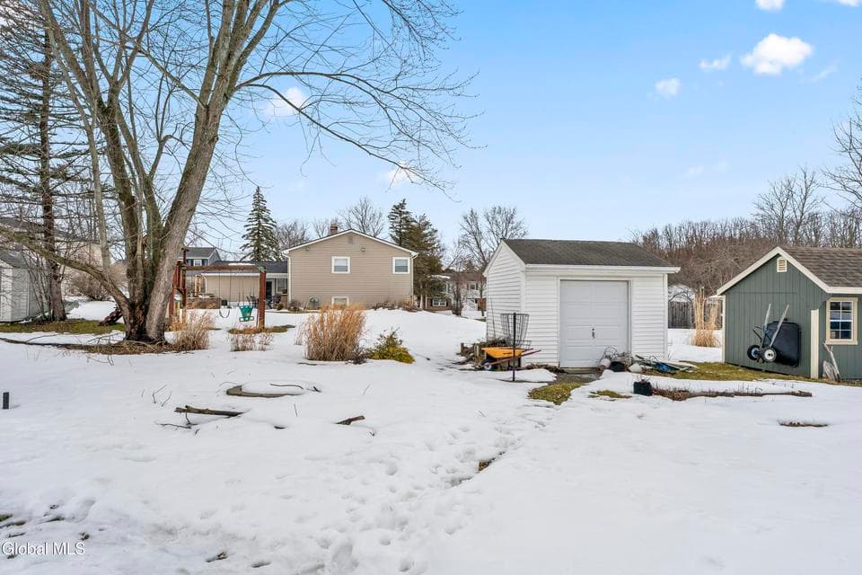 203 Deerfield Court, photo 4