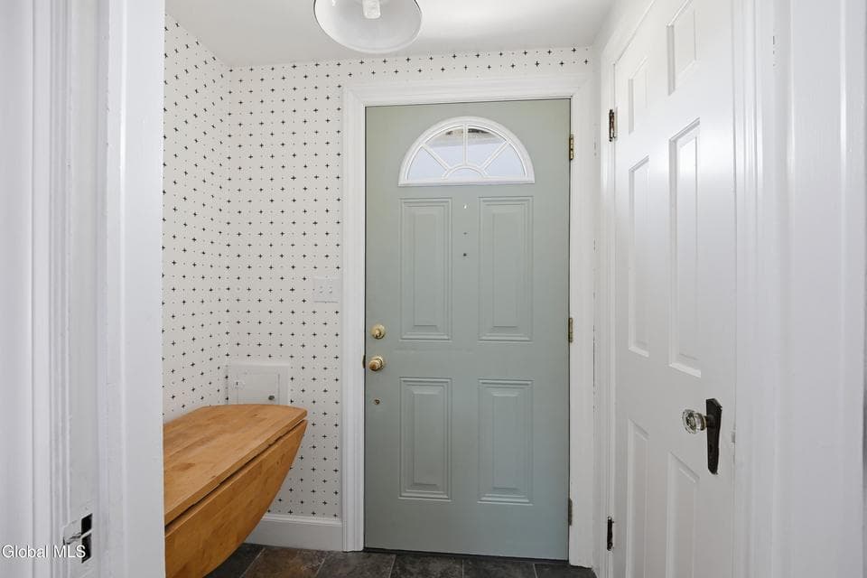 48 Van Schoick Avenue, photo 3