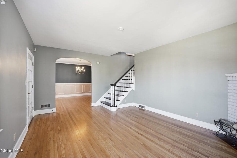 48 Van Schoick Avenue, photo 5