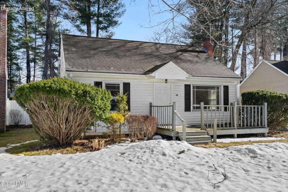 27 Dresden Court, Guilderland, NY, photo 1