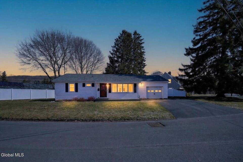 13 S Belmont Circle, Oneonta, NY, photo 2